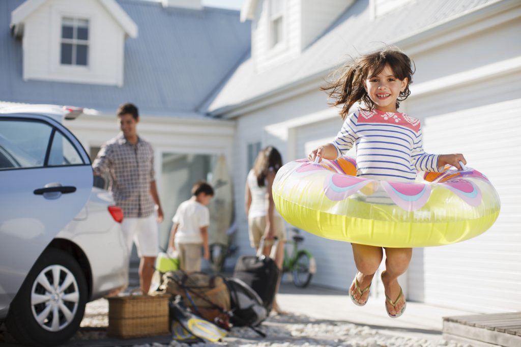 young fmaily on holiday iStock 000024397471 Melbourne property market